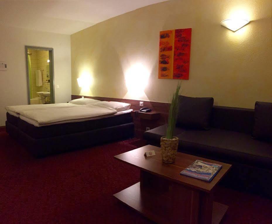 Hotel Am Schloss Thun Exterior photo